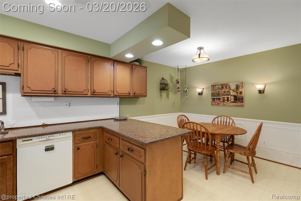 40750 Woodward Avenue, 25, Bloomfield Hills, MI 48304 — Photo 8