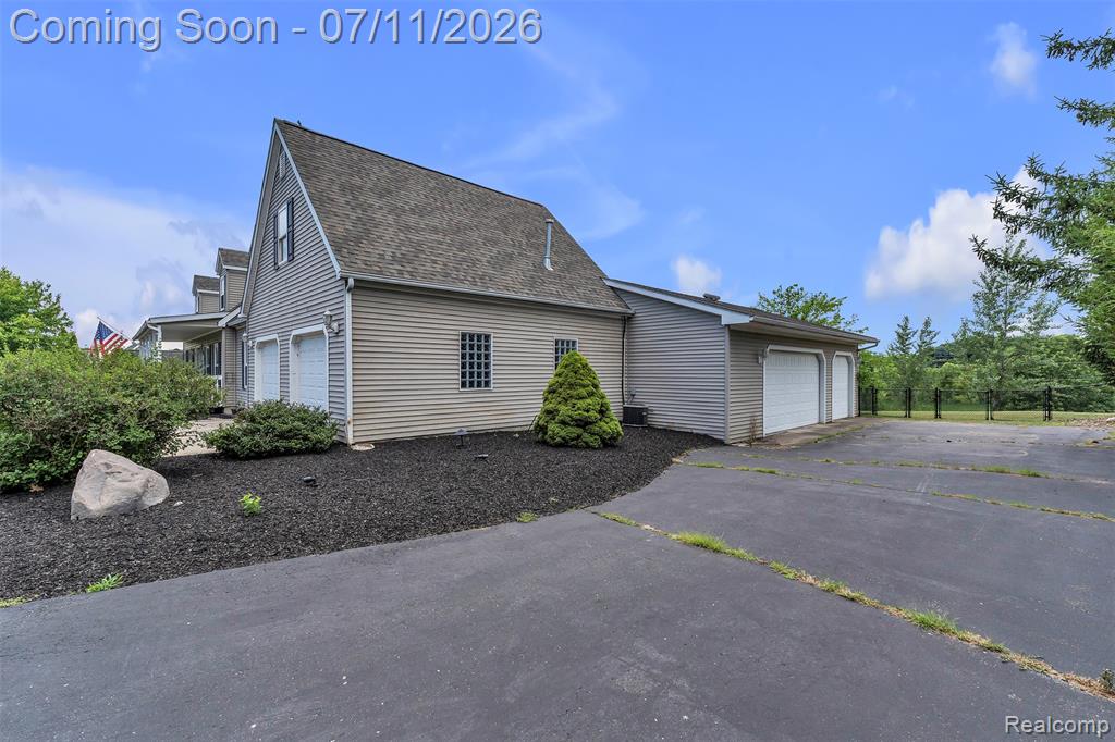10146 Marshall Road, South Lyon, MI 48178 — Photo 72