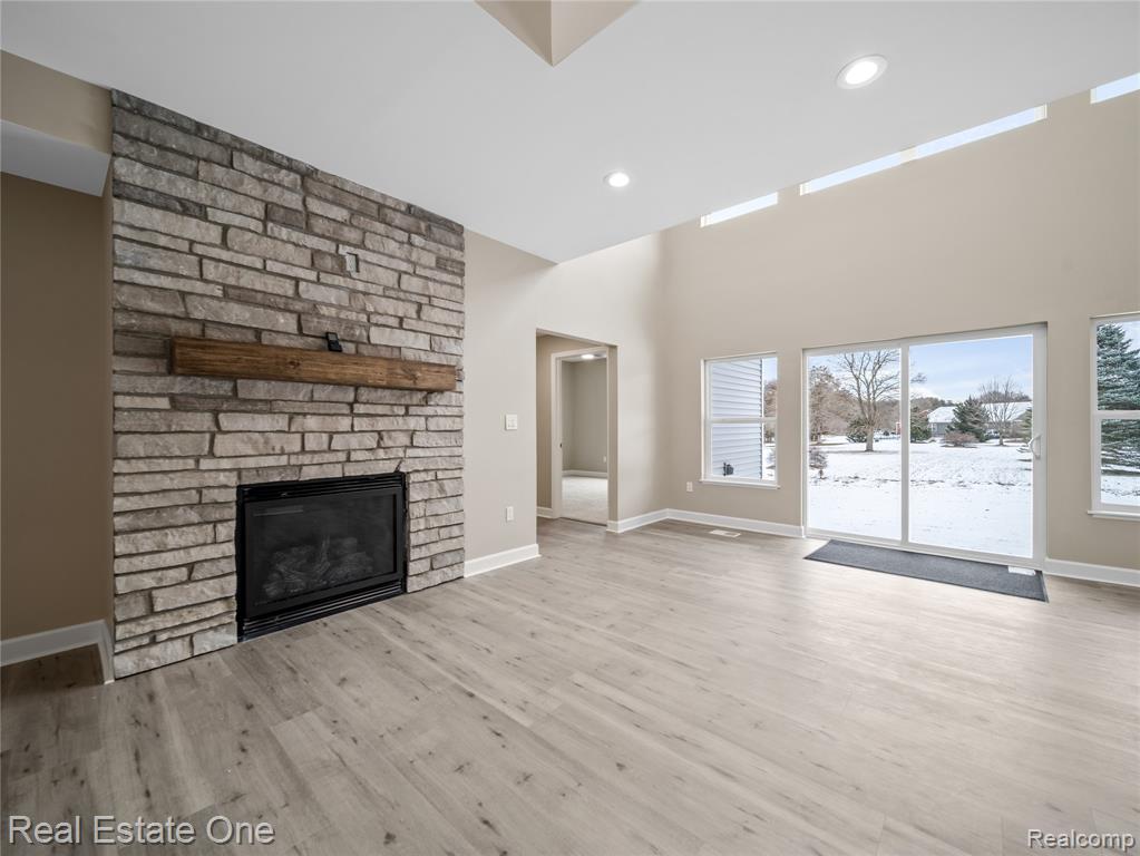 8527 Mystic Pines Court, Pinckney, MI 48169 — Photo 5