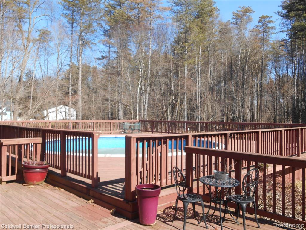 2704 Genny Ridge Drive, Lapeer, MI 48446 — Photo 23