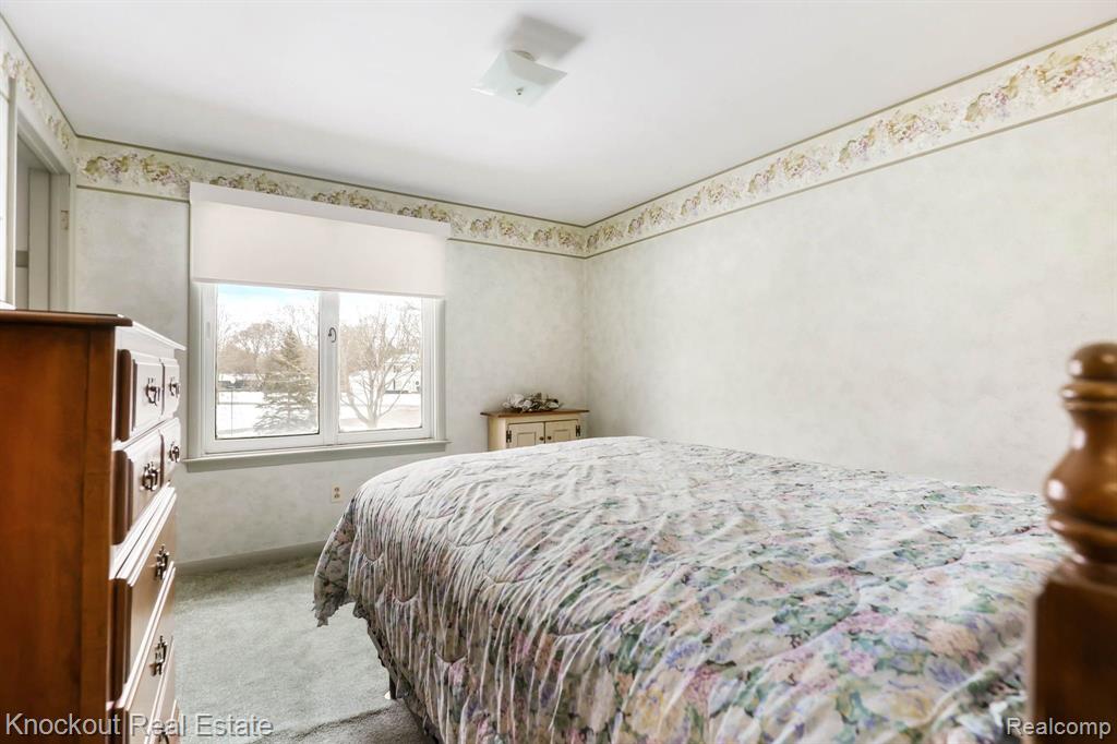 4 MARY LANE COURT, Frankenmuth, MI 48734 — Photo 32