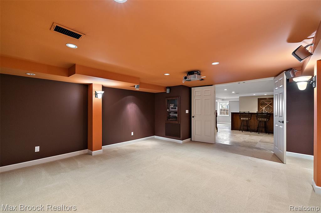 4627 Sunningdale Drive, Bloomfield Hills, MI 48302 — Photo 29