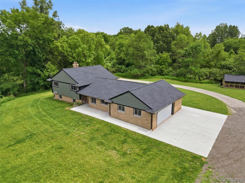 8620 Joey Drive, Pinckney, MI 48169 — Photo 10