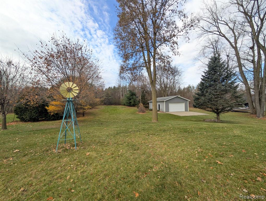 6185 N Vassar Road, Flint, MI 48506 — Photo 25