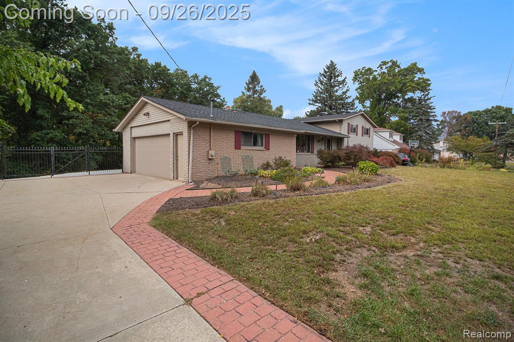 8162 Rene Drive, White Lake, MI — Photo 2