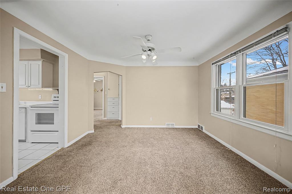 506 W 12 Mile Road, Royal Oak, MI 48073 — Photo 27
