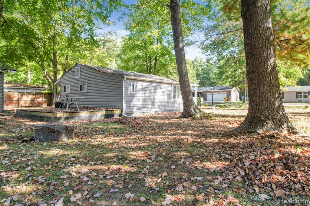 9106 Maple Road, Clay, MI 48001 — Photo 23
