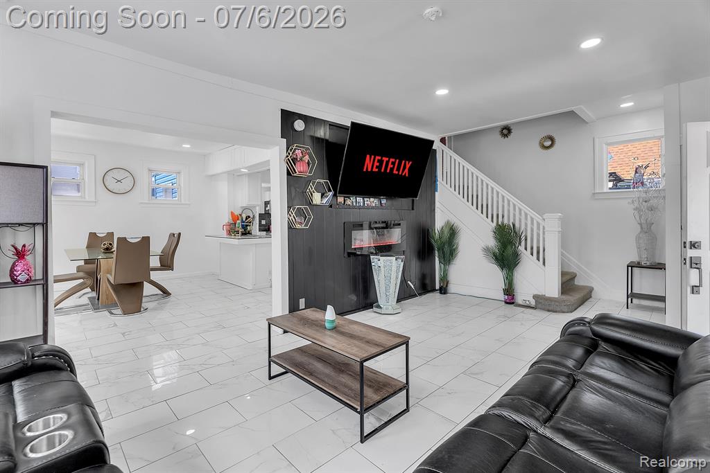 4405 BEWICK Street, Detroit, MI 48214 — Photo 5