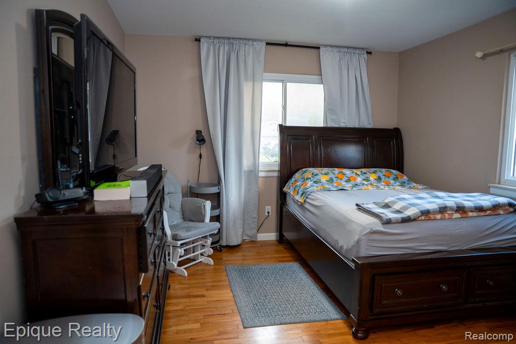 4505 Old Carriage Road, Flint, MI 48507 — Photo 24