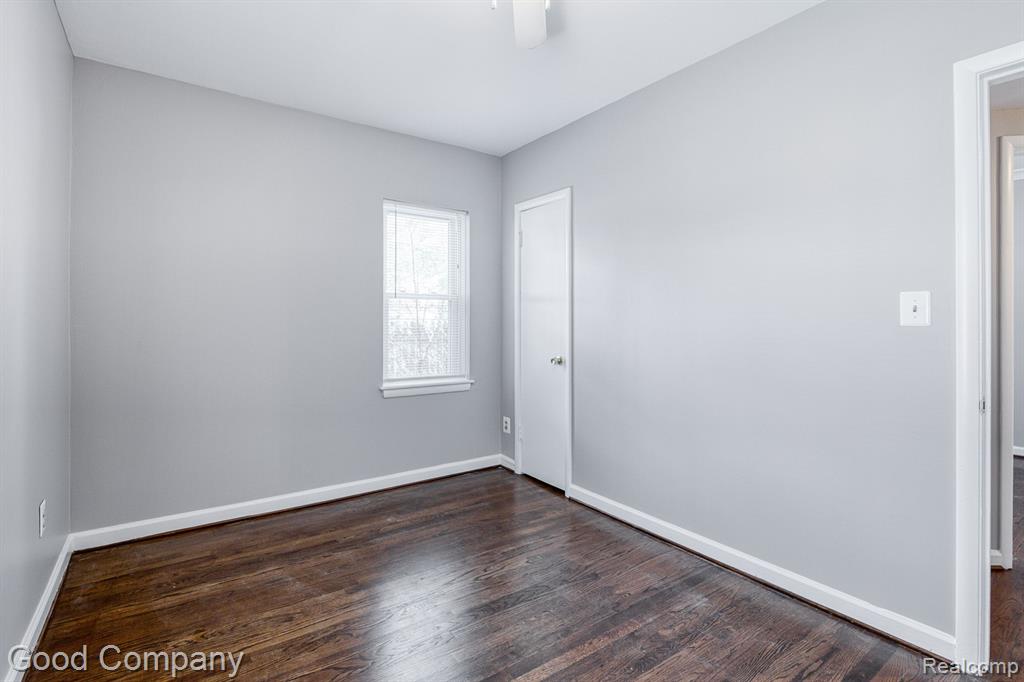 926 MILLARD Avenue, Royal Oak, MI 48073 — Photo 22