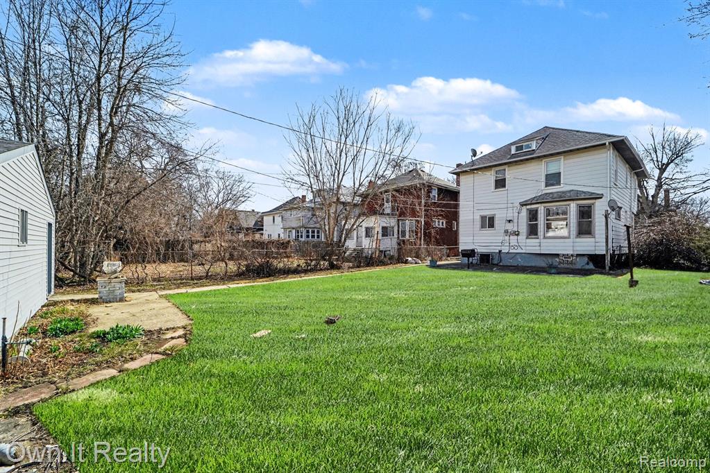195 Massachusetts Street, Highland Park, MI 48203 — Photo 26