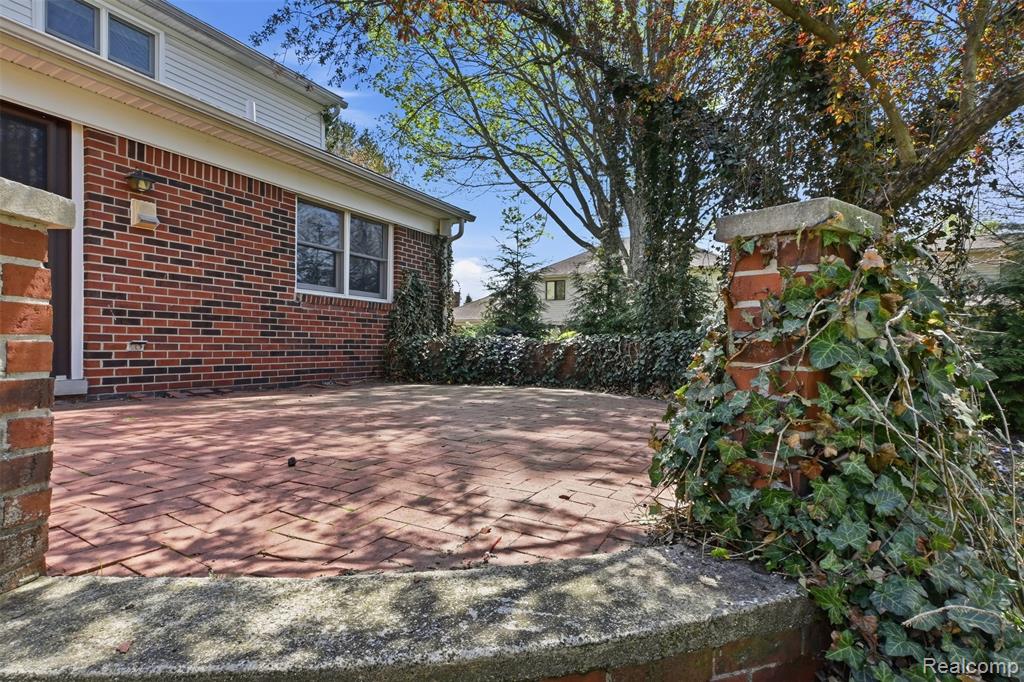 9025 Muirland Drive, Plymouth, MI 48170 — Photo 49