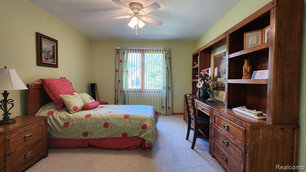 49828 SHELBY CREEK Drive, Shelby Twp, MI 48317 — Photo 39