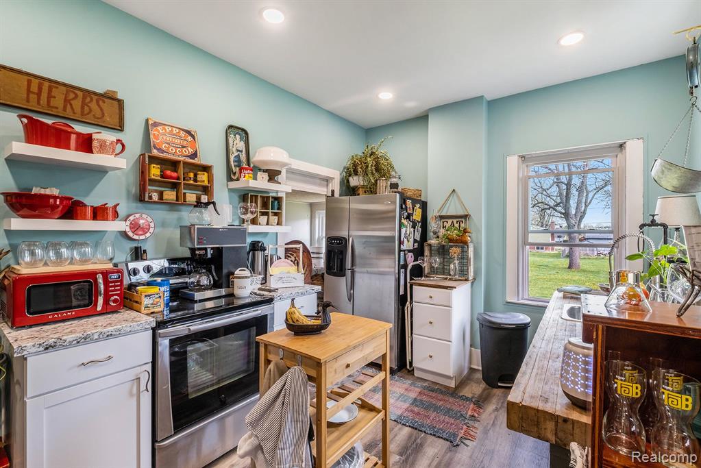 2040 E MAPLE Avenue, Grand Blanc, MI 48507 — Photo 9