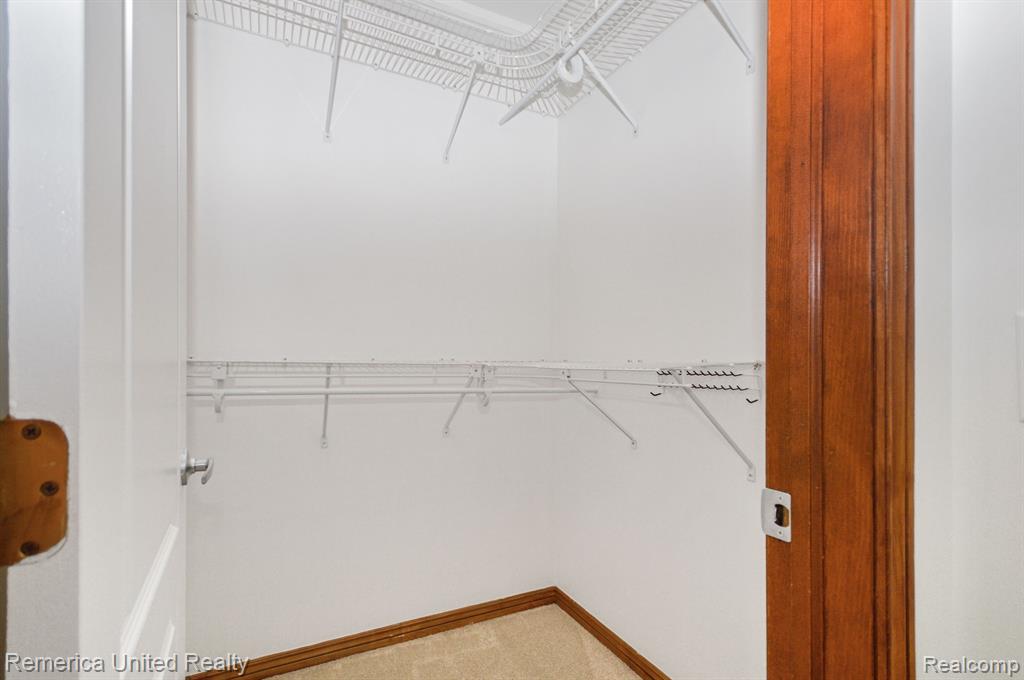 2781 HONEY SUCKLE Court, Wixom, MI 48393 — Photo 18