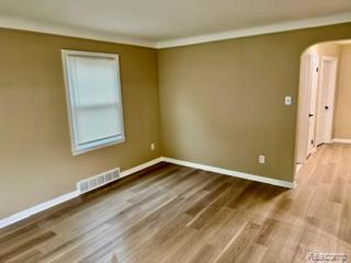 20221 Washtenaw, Harper Woods, MI 48225 — Photo 7