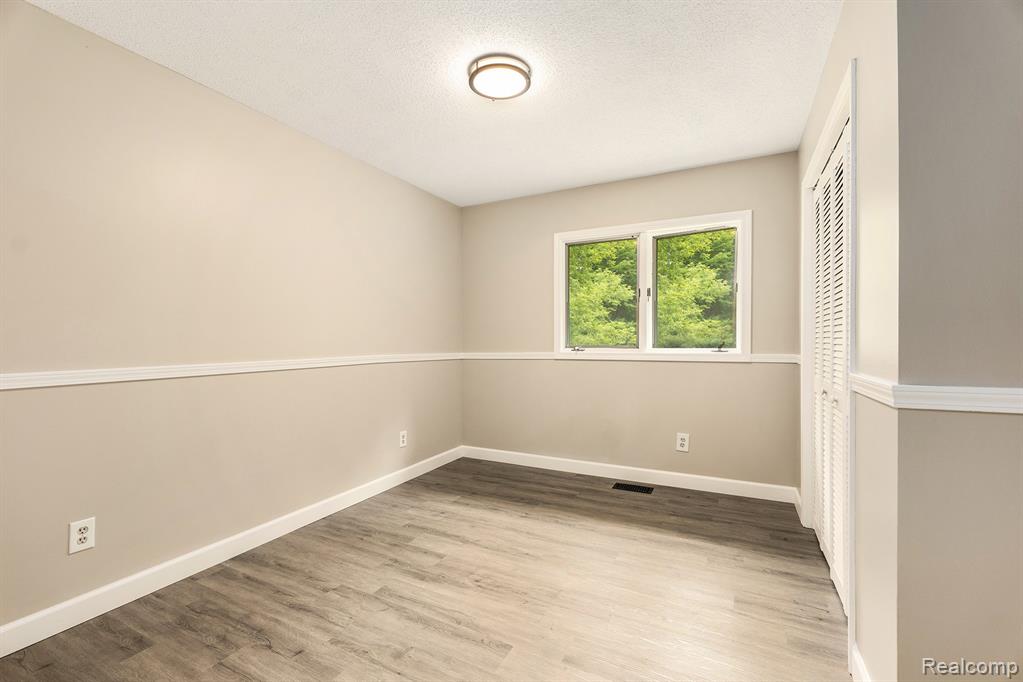 4144 BONISTEEL Road, Fort Gratiot, MI 48059 — Photo 11