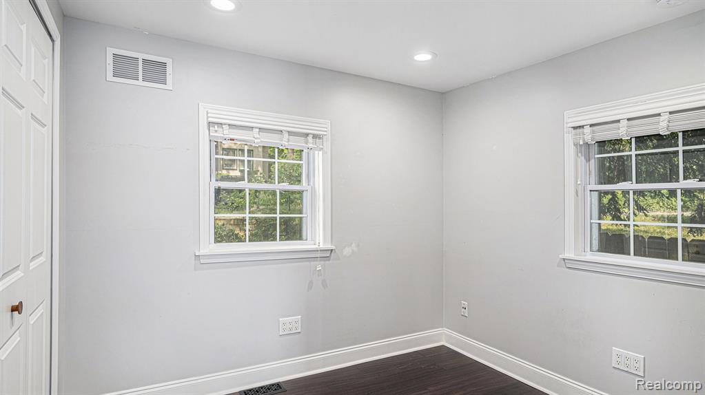 6288 Buckshore Drive, Whitmore Lake, MI 48189 — Photo 13