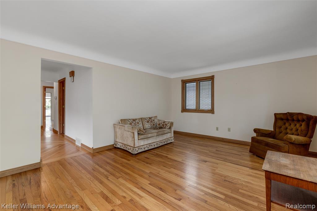 3979 Grindley Park Street, Dearborn Heights, MI 48125 — Photo 5