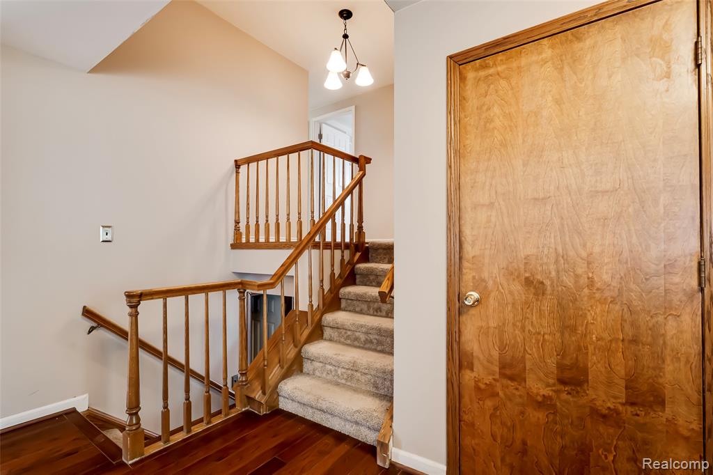 24705 Colonial Drive, Woodhaven, MI 48183 — Photo 19