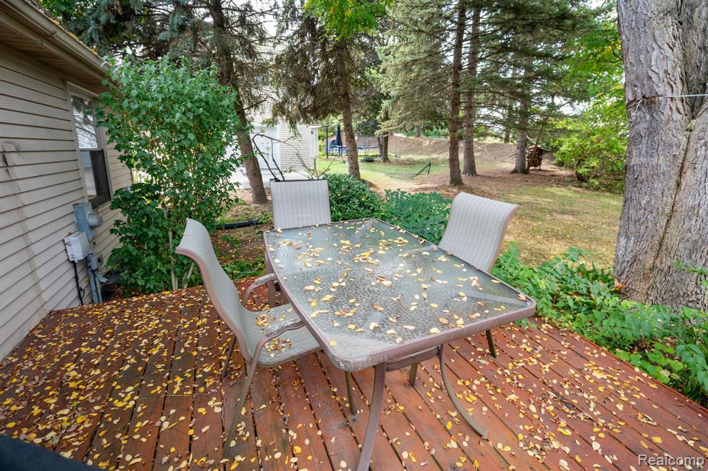 906 Dahlia Lane, Rochester Hills, MI 48307 — Photo 29