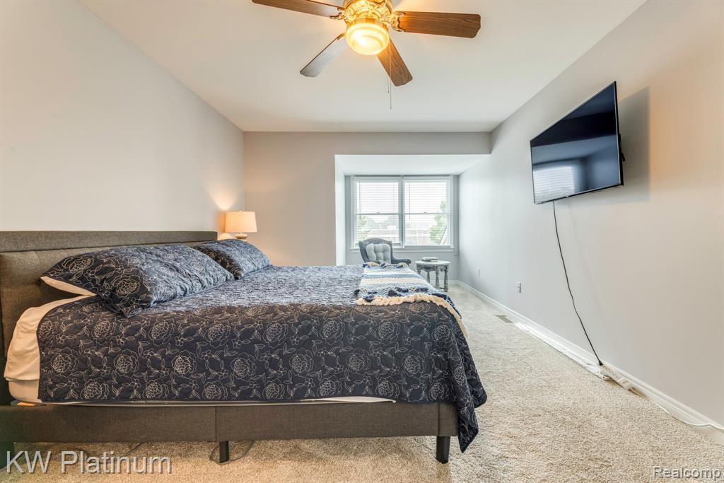 819 E Pointe, Port Huron, MI 48060 — Photo 31