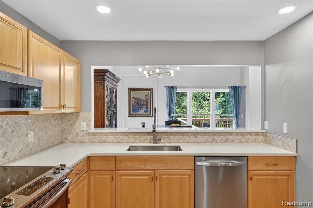 6652 Cortland Avenue, 1, Brighton, MI 48114 — Photo 10