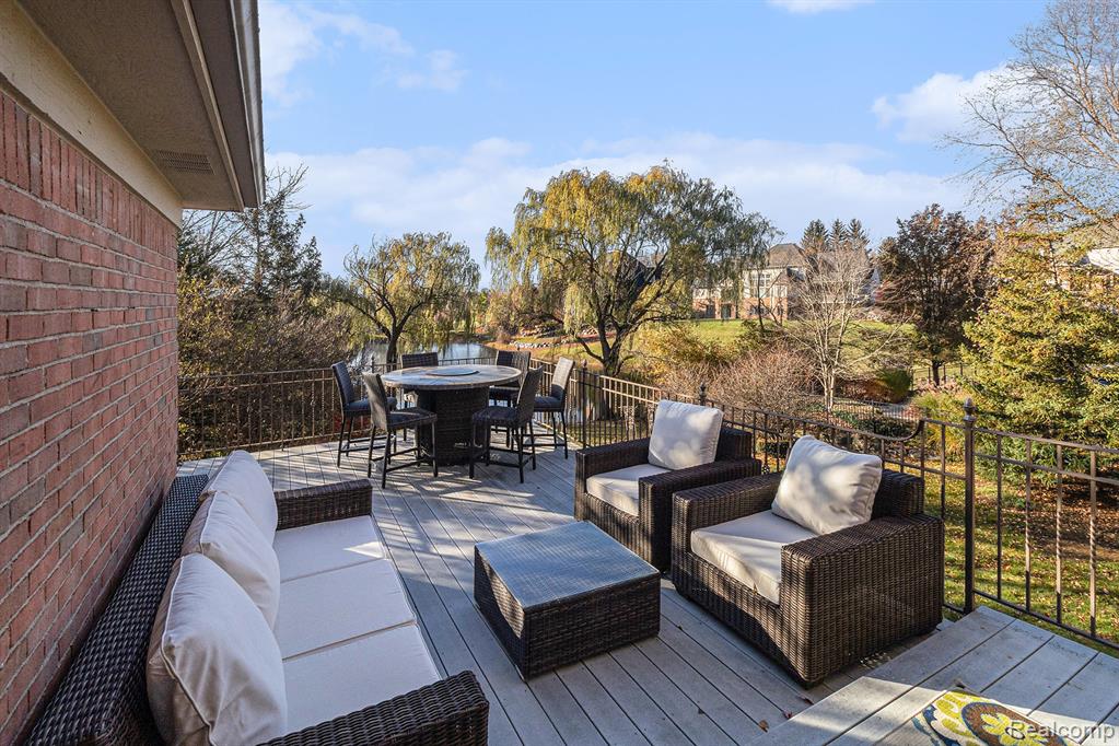 6997 Oakhurst Ridge Road, Clarkston, MI 48348 — Photo 3