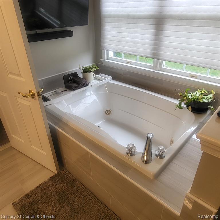 49945 STREAMWOOD Drive, UNIT #74, Novi, MI — Photo 19
