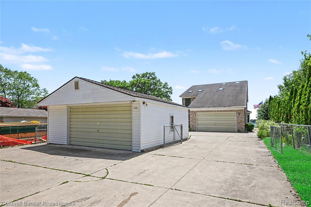7351 Locklin, West Bloomfield, MI 48324 — Photo 34