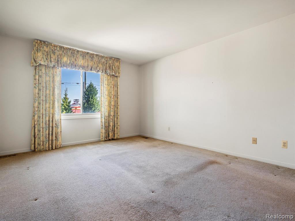 42393 WILLOW TREE Lane W, Clinton Twp, MI 48038 — Photo 21