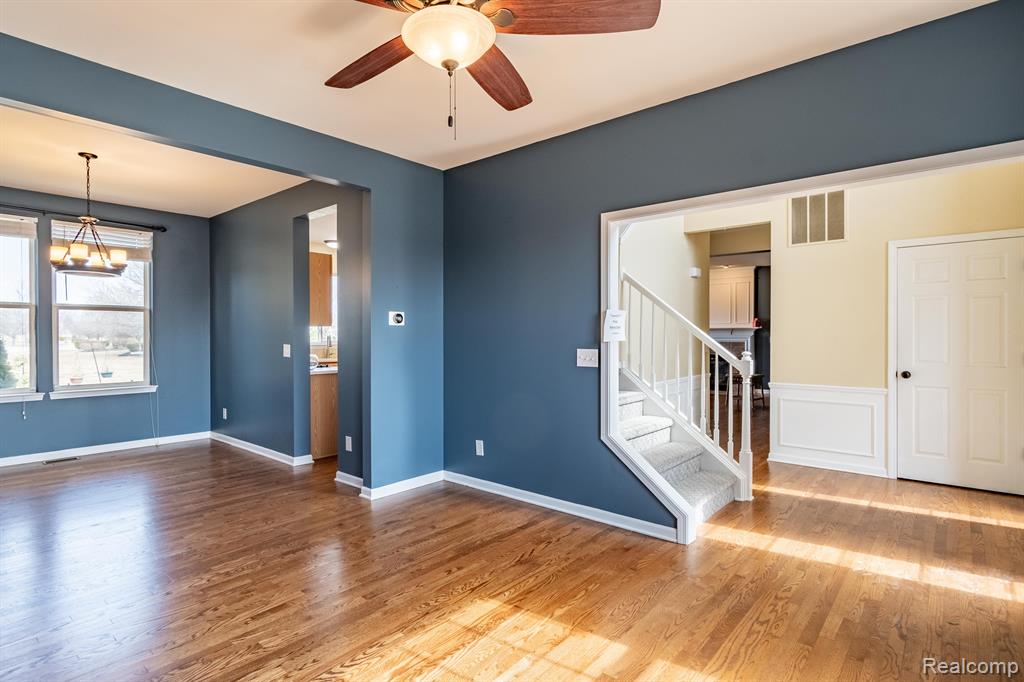 9535 GLENHILL Drive, Ypsilanti, MI 48198 — Photo 7