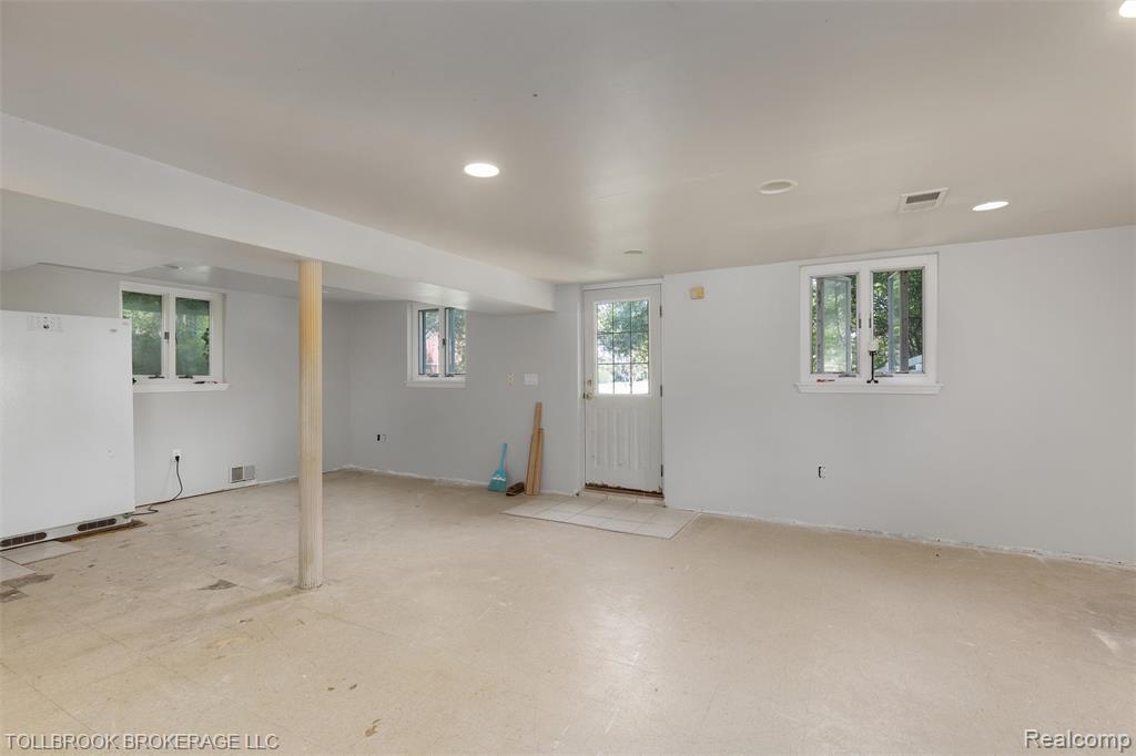 4105 Beach Road, Troy, MI 48098 — Photo 28