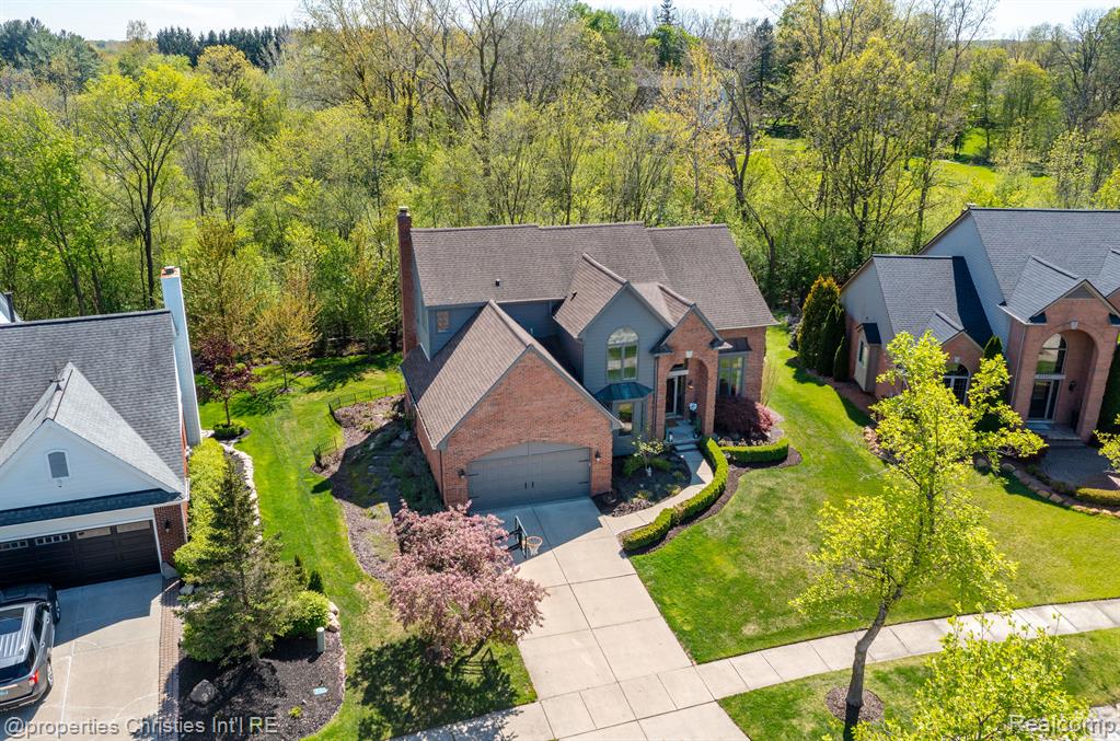 45571 IRVINE Drive, Novi, MI — Photo 2