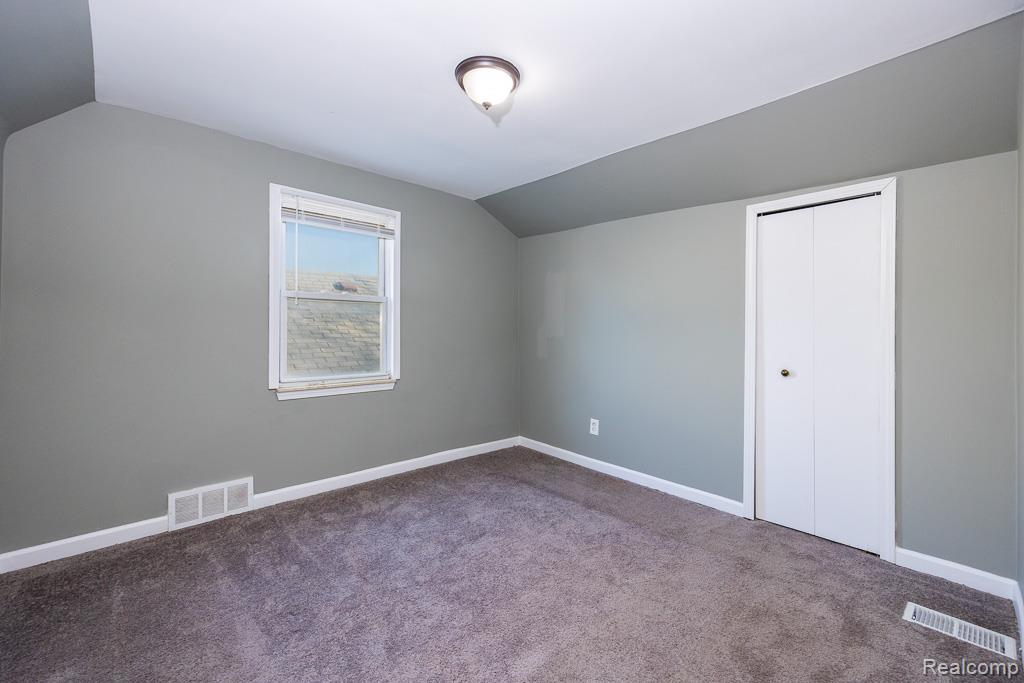 128 W Muir Avenue, Hazel Park, MI 48030 — Photo 28