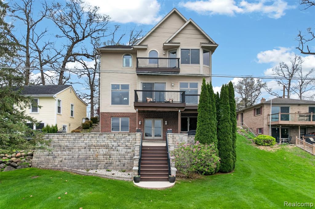 3071 School Lake Drive, Brighton, MI 48114 — Photo 38