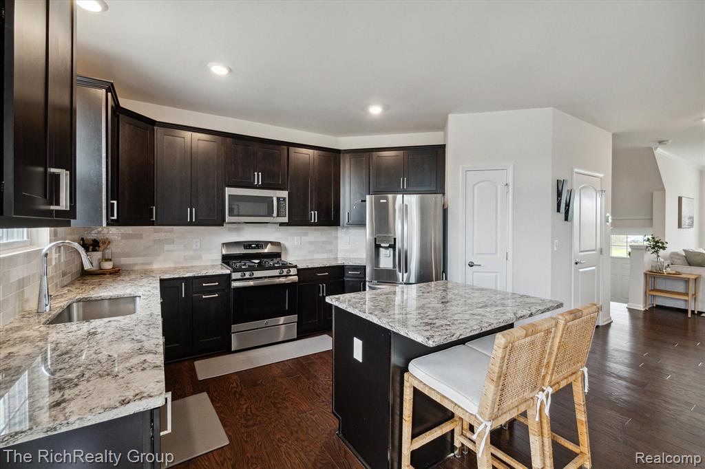 49557 Cherry Hill Road, Canton, MI 48188 — Photo 18