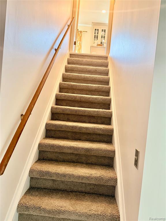 31018 Pickwick Lane, Beverly Hills, MI 48025 — Photo 38