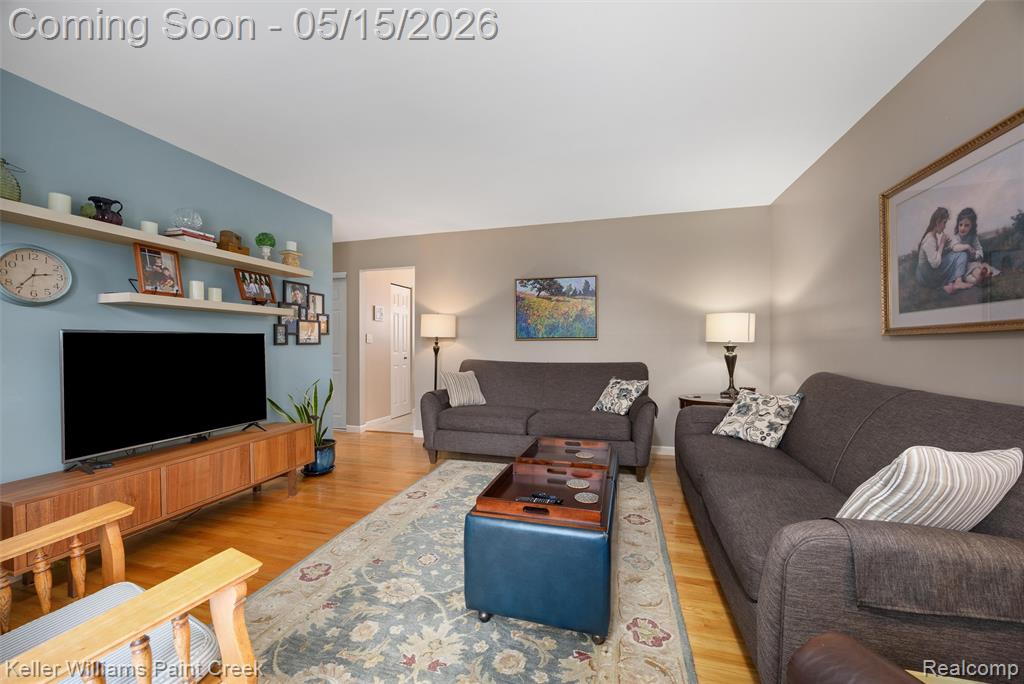410 N Batchewana Street, Clawson, MI — Photo 4