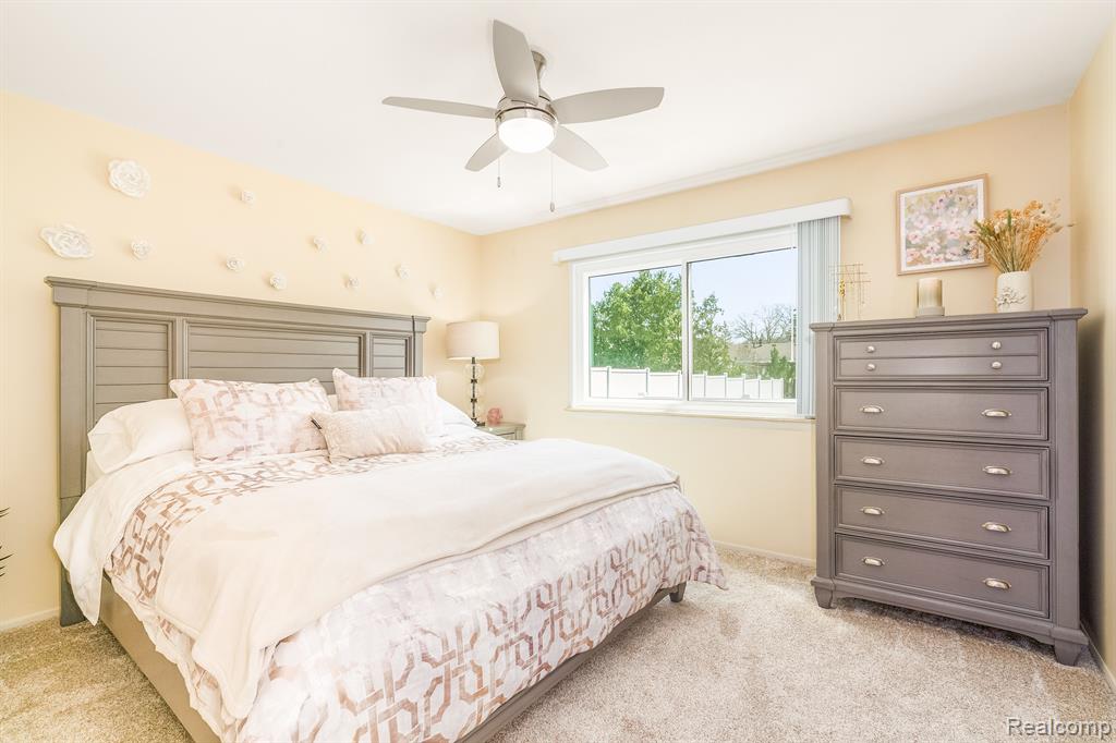 5745 NEW MEADOW Drive, Ypsilanti, MI 48197 — Photo 36