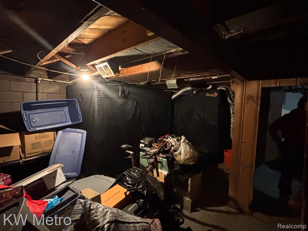 7706 VAUGHAN Street, Detroit, MI 48228 — Photo 10