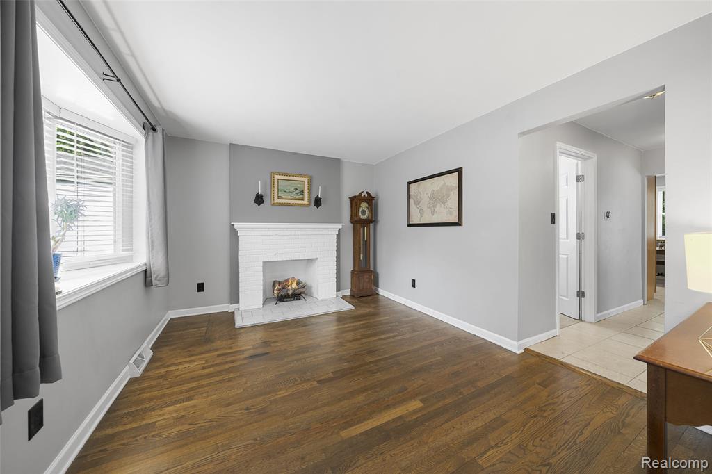 567 Roth Boulevard, Clawson, MI — Photo 5