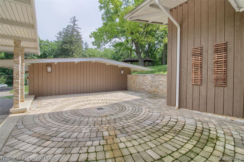 341 Corrie Road, Ann Arbor, MI 48105 — Photo 6