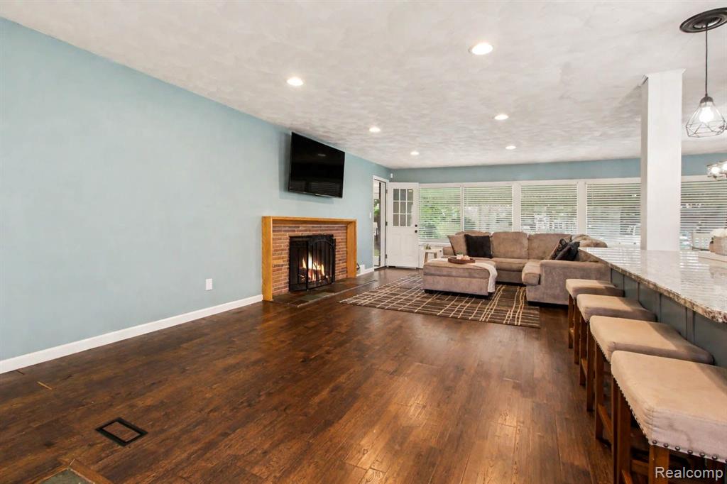 330 Cole Road, Monroe, MI 48162 — Photo 5