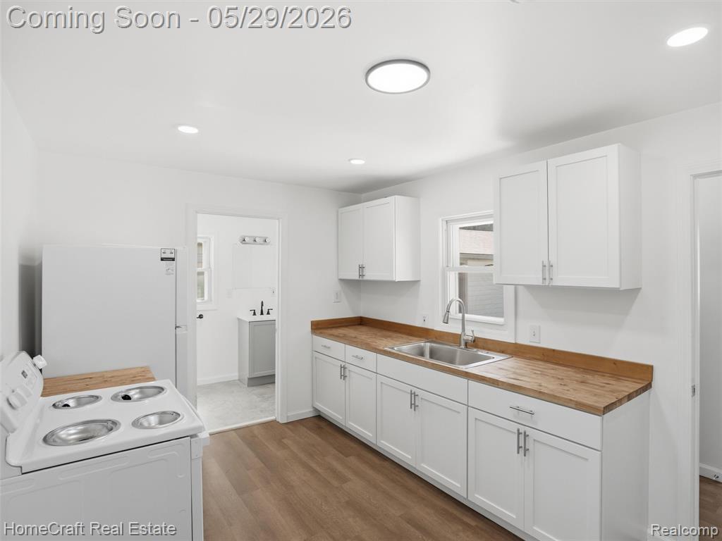 31245 BEVERLY Road, Romulus, MI 48174 — Photo 8