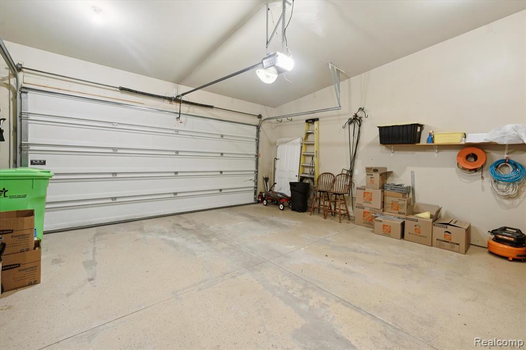 10172 Clarkshire Court, South Lyon, MI 48178 — Photo 37