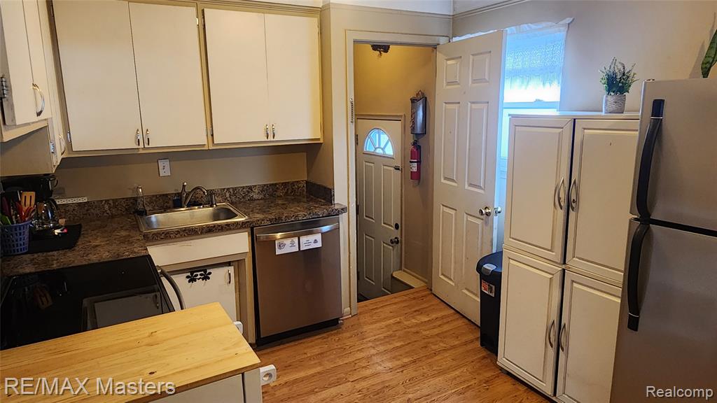 7564 Clippert Street, Taylor, MI 48180 — Photo 5