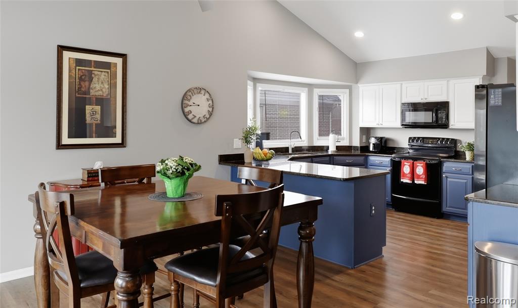 48274 Beacon Square Drive, Macomb, MI 48044 — Photo 15