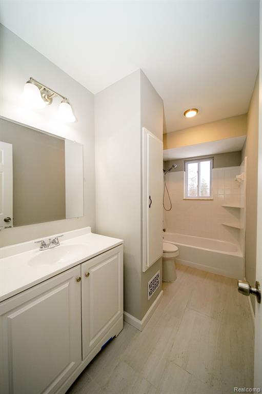 5266 ARGENTINE Road, Howell, MI 48855 — Photo 35