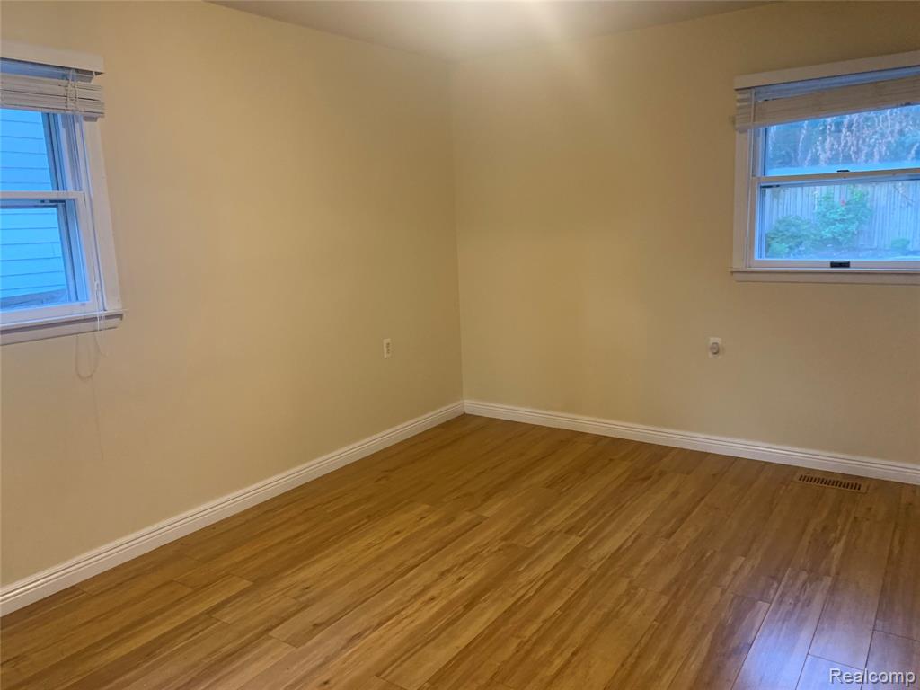 5625 Putnam Drive, West Bloomfield, MI 48323 — Photo 9